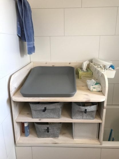 Wickelaufsatz Badewanne mit doppelter Ablage in weiß