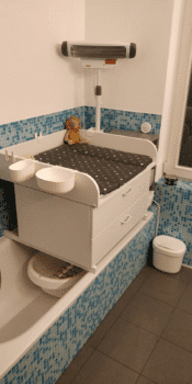 Wickelaufsatz Badewanne mit zwei Schubladen